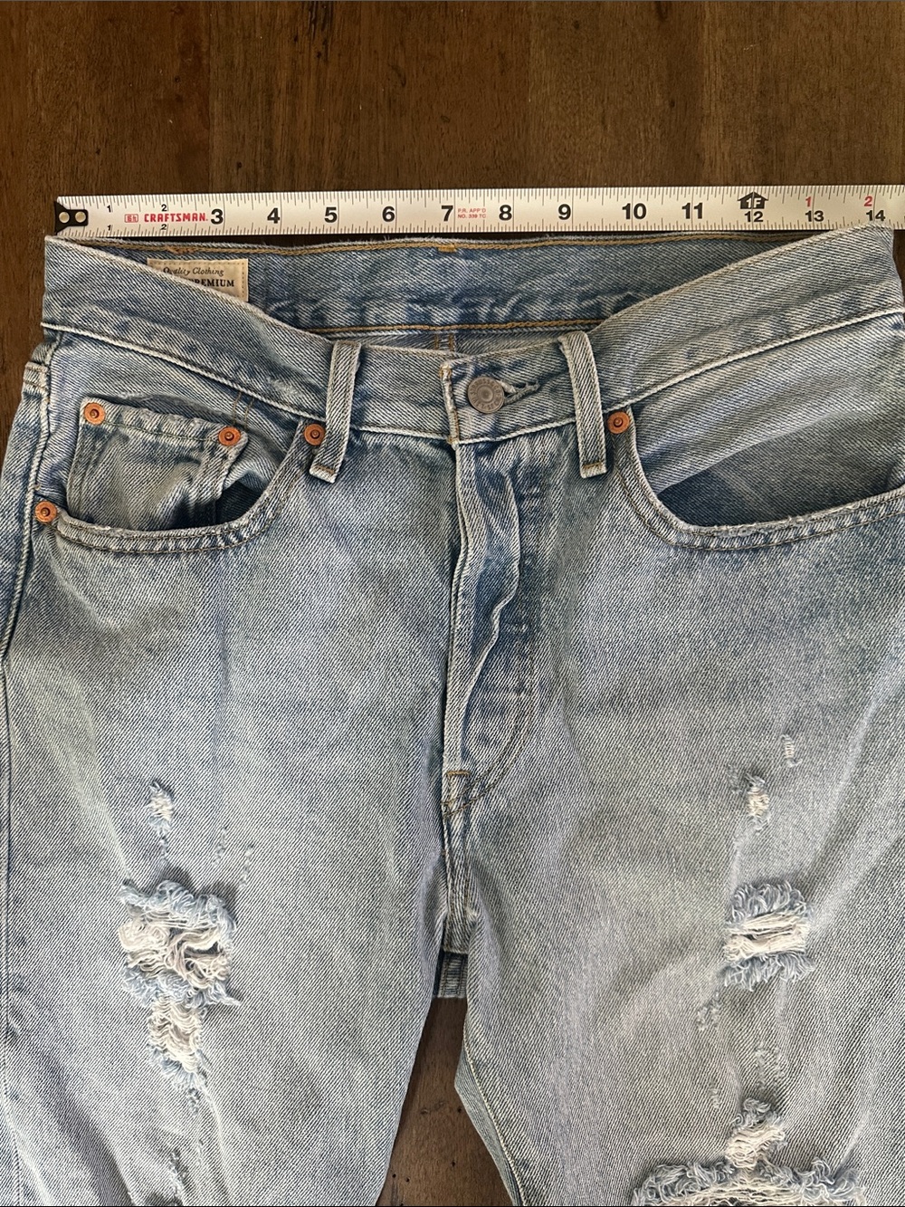 Levi's Women’s Light Blue Distressed 501 Jeans Size 27 - Picture 8 of 13